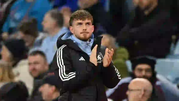 เอลเลียตต์ร่วมแคมเปญ